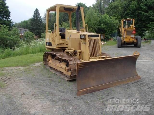 CAT D 3 C Buldooserid