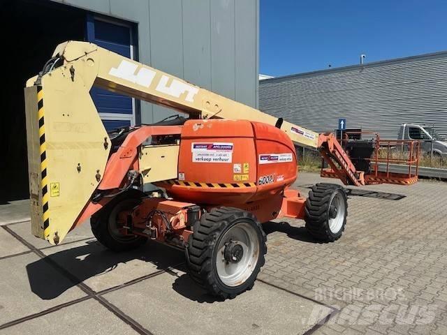 JLG 600 AJ Iseliikuvad poomtõstukid