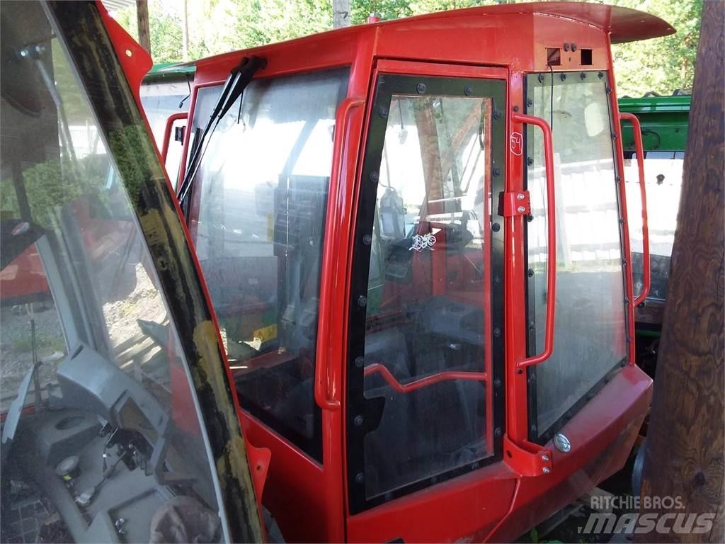 Komatsu 895 Kabiinid