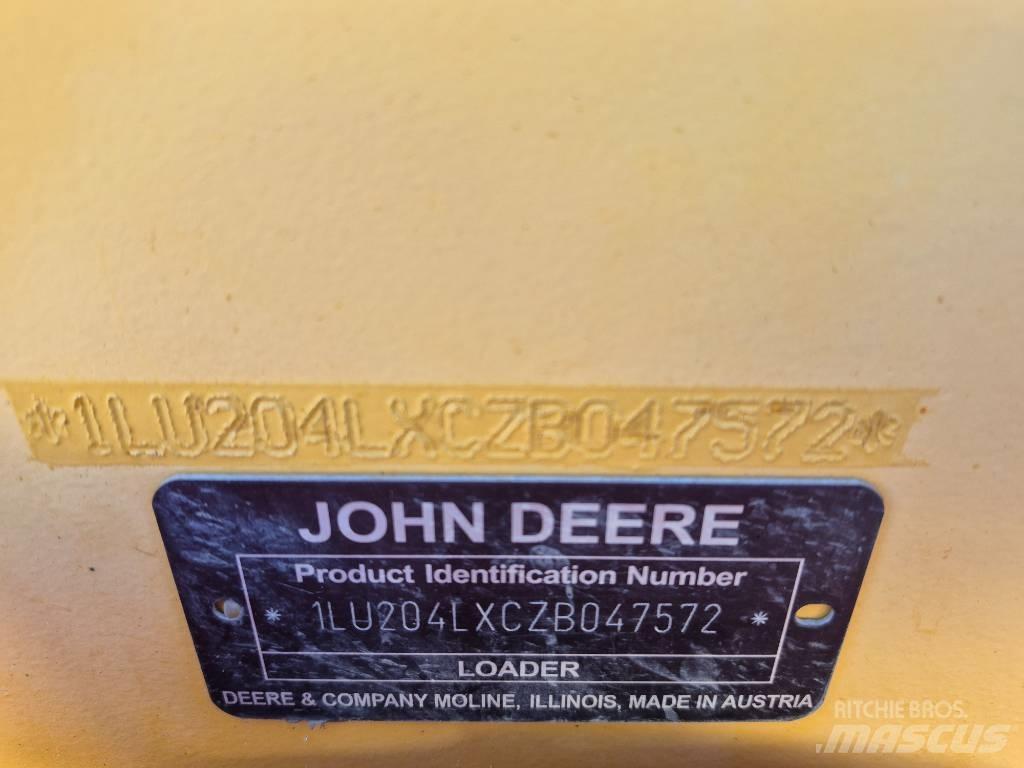 John Deere 204 L Rataslaadurid