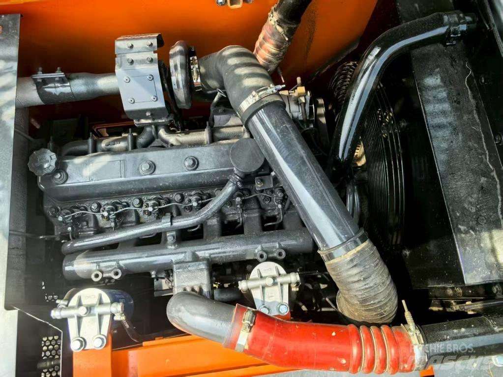 Doosan DX 225 LC Roomikekskavaatorid