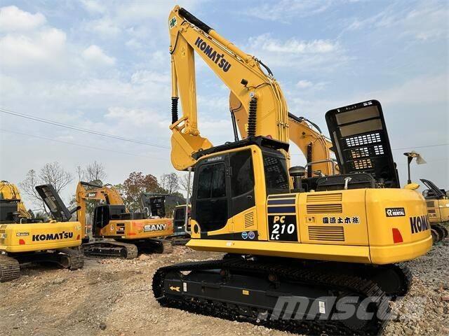 Komatsu PC 210-8 Roomikekskavaatorid