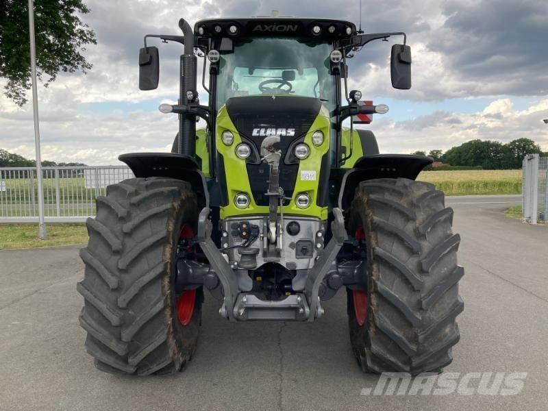 CLAAS AXION 810 Traktorid