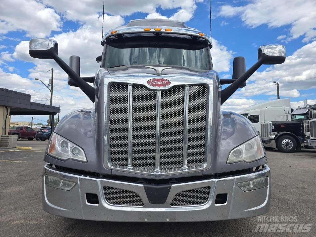 Peterbilt 579 Sadulveokid