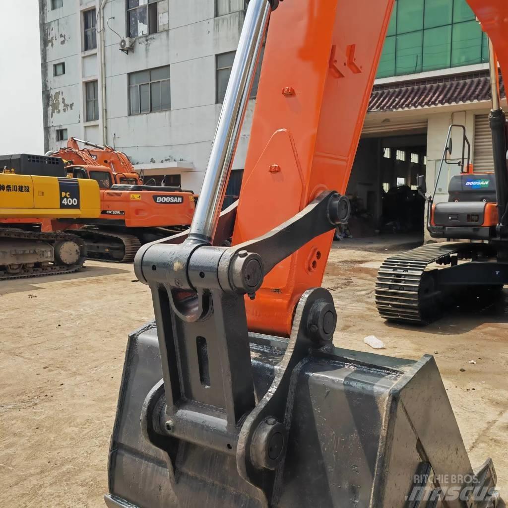 Doosan DX 340 LC-9C Roomikekskavaatorid