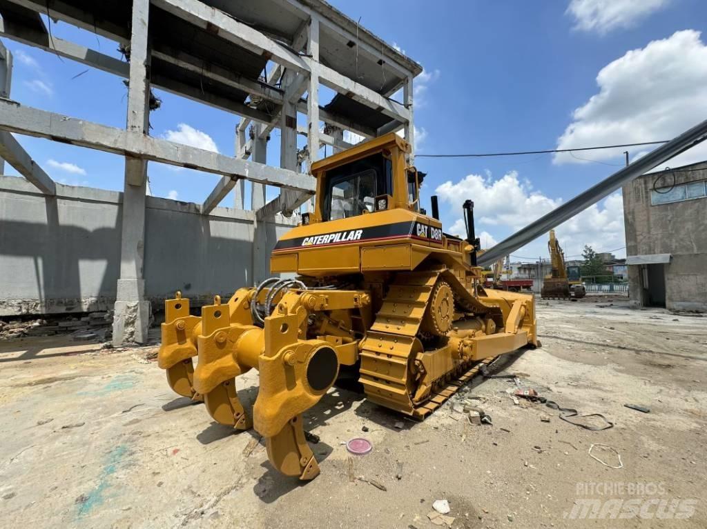 CAT D 7 R Buldooserid