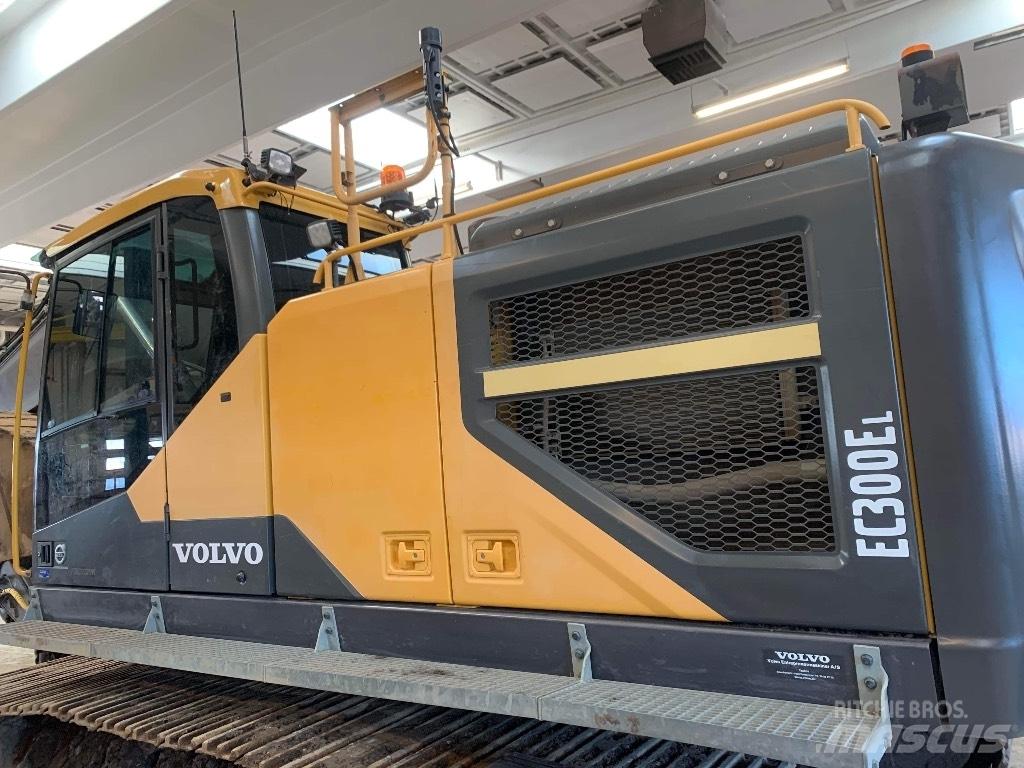 Volvo EC 300 E Roomikekskavaatorid