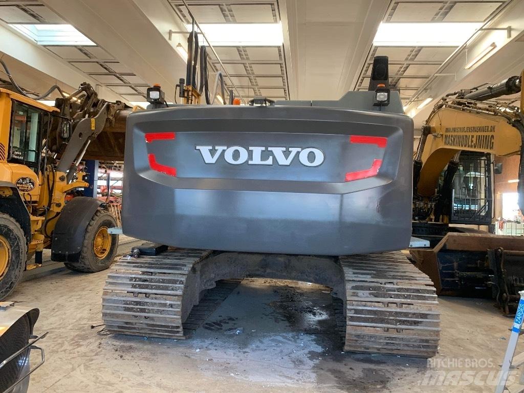 Volvo EC 300 E Roomikekskavaatorid