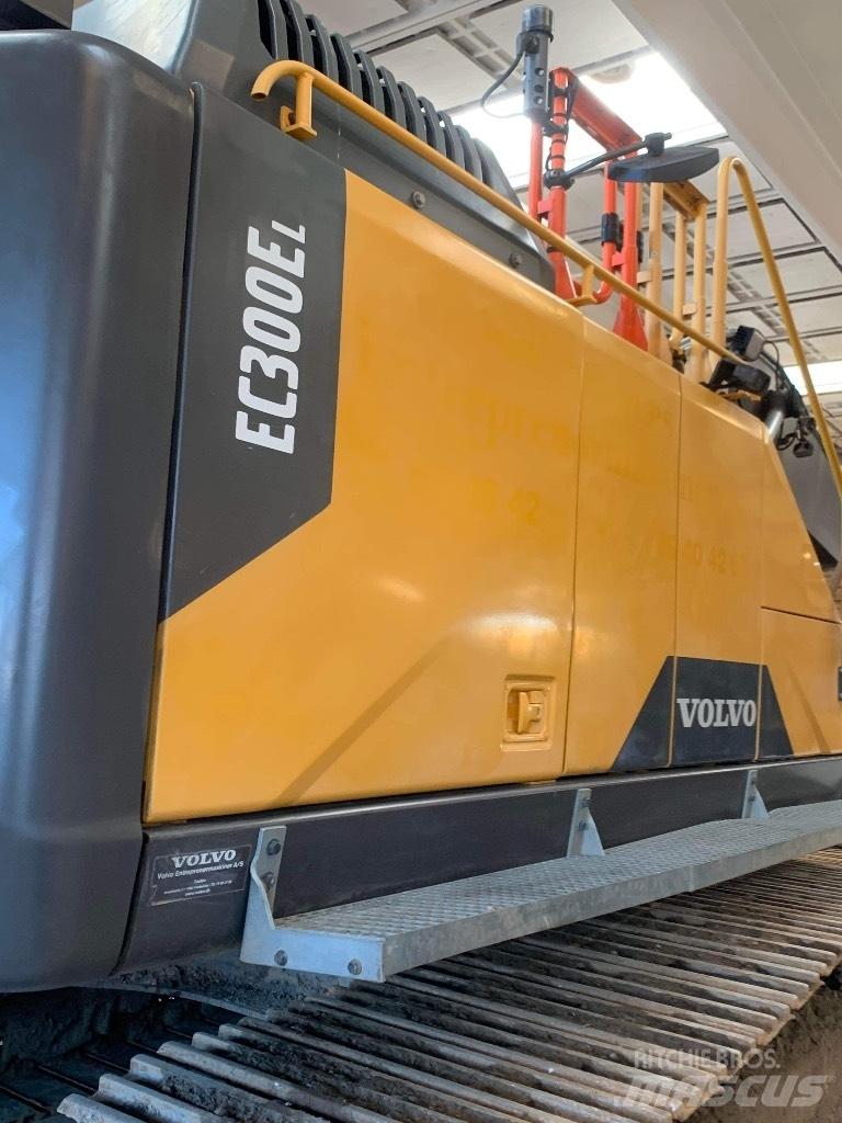 Volvo EC 300 E Roomikekskavaatorid