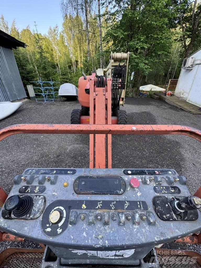 JLG 450 AJ Iseliikuvad poomtõstukid