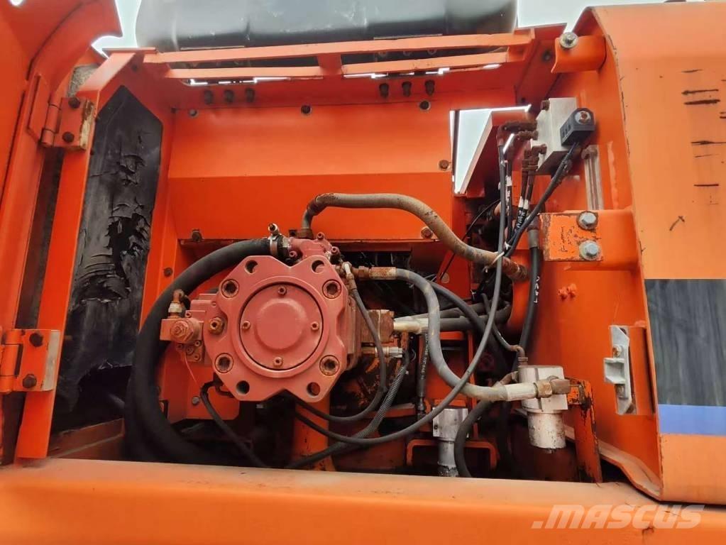 Doosan DH 210 W-7 Ratasekskavaatorid