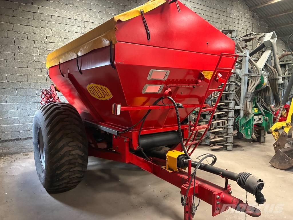 Bredal K 65 Mineraalväetise laoturid