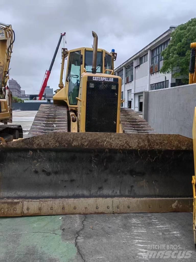 CAT D5N Buldooserid