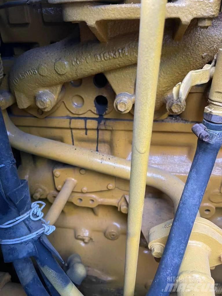 CAT D5N Buldooserid
