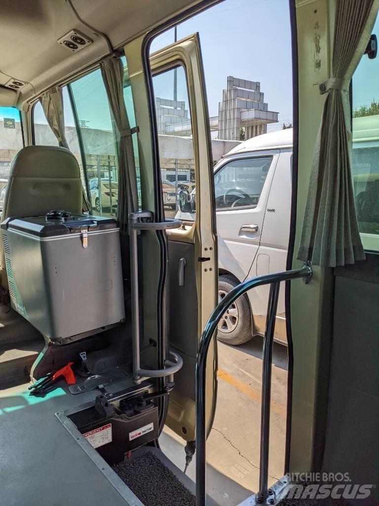  Toyoya Coaster Bus Väikebussid