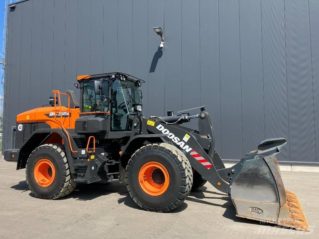 Doosan DL 320-7 Rataslaadurid