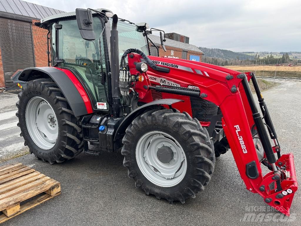 Massey Ferguson 5713 Traktorid