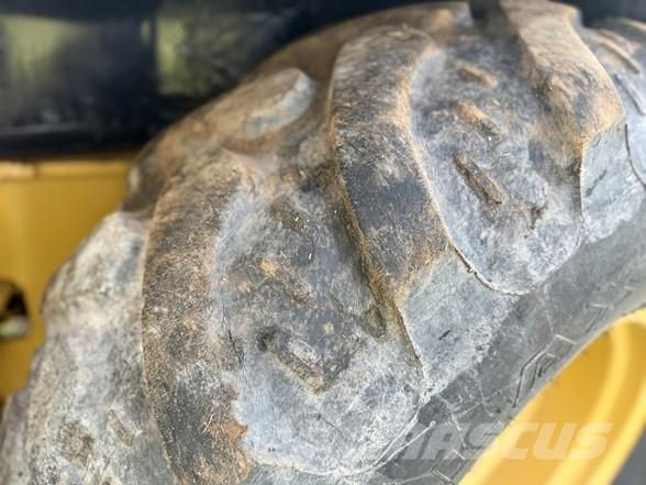 CAT 420D IT Ekskavaatorlaadurid