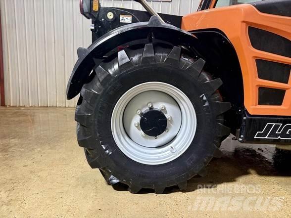 JLG 823 Teleskooplaadurid