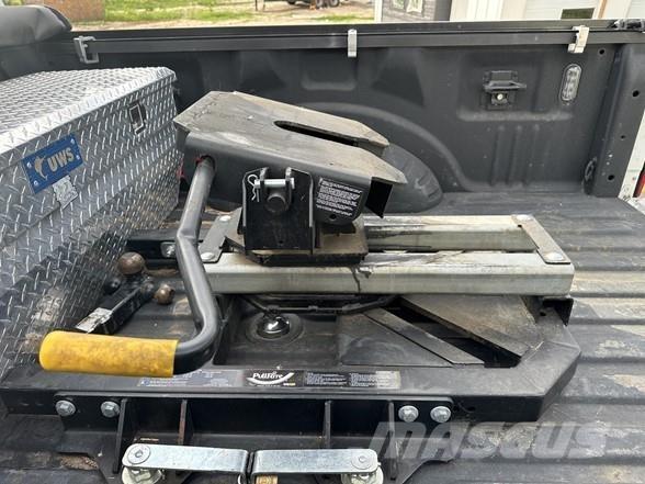  PULLRITE 2900 Rehvid, rattad ja veljed
