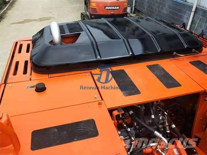 Doosan DH220LC-7 Roomikekskavaatorid