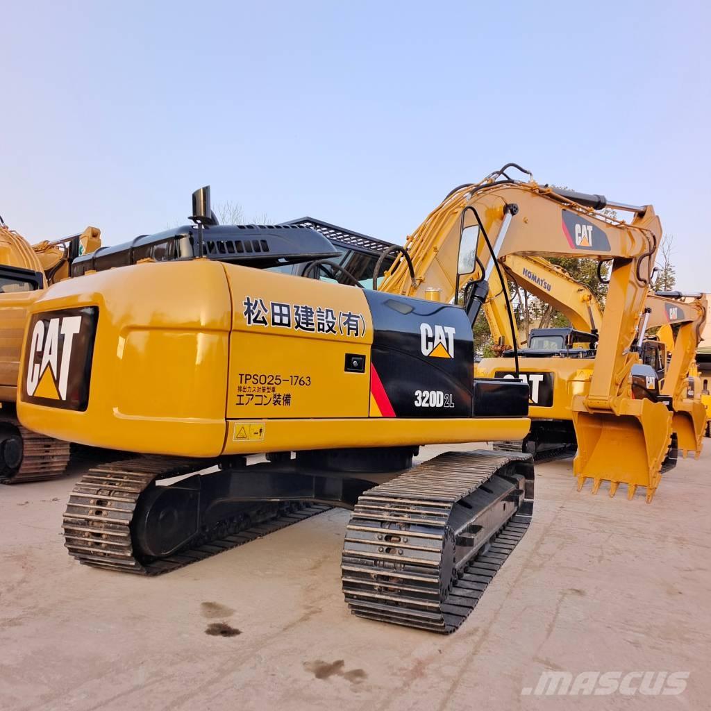 CAT 320 D2 Roomikekskavaatorid