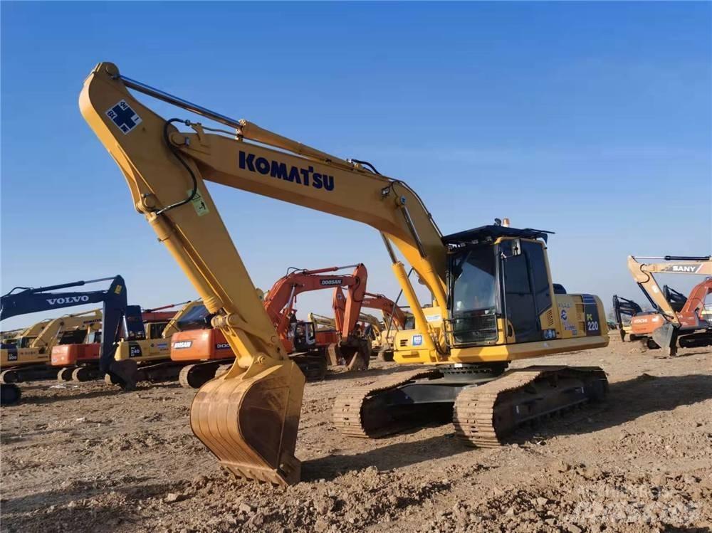 Komatsu PC 220-8 Roomikekskavaatorid