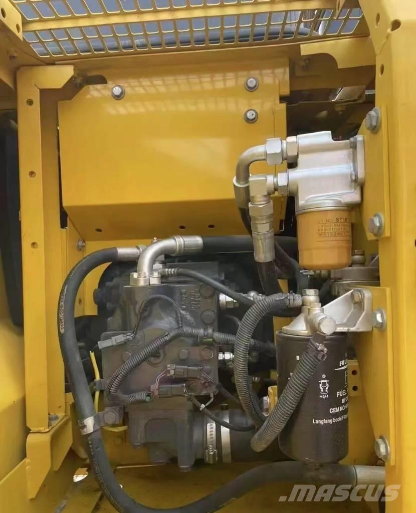 Komatsu PC 130 Roomikekskavaatorid