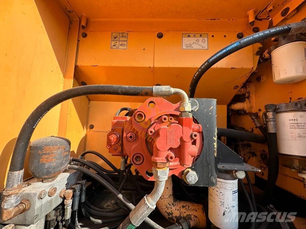 Hyundai Robex 225 Roomikekskavaatorid
