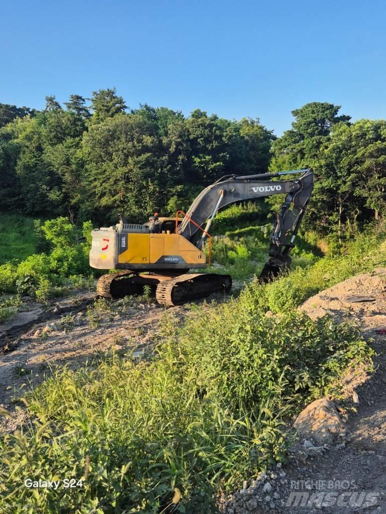 Volvo EC 300 EL Roomikekskavaatorid