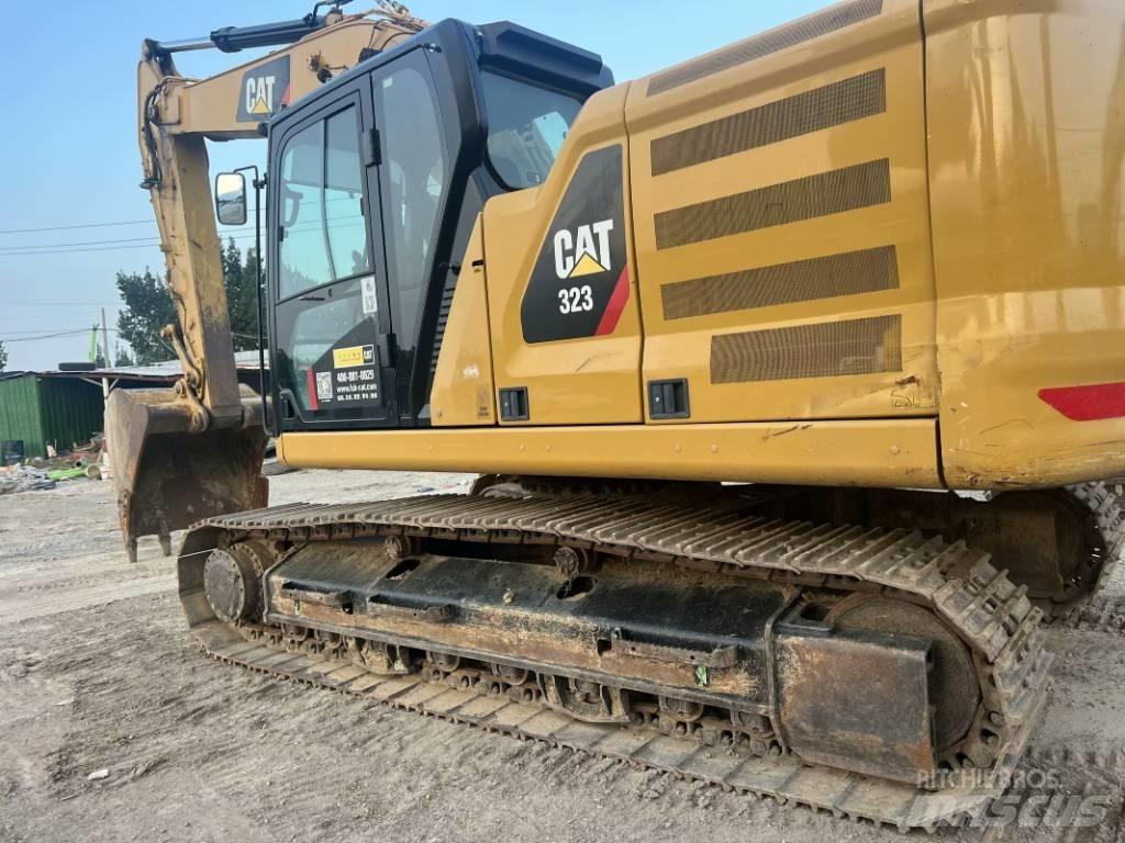 CAT 323 GC Roomikekskavaatorid