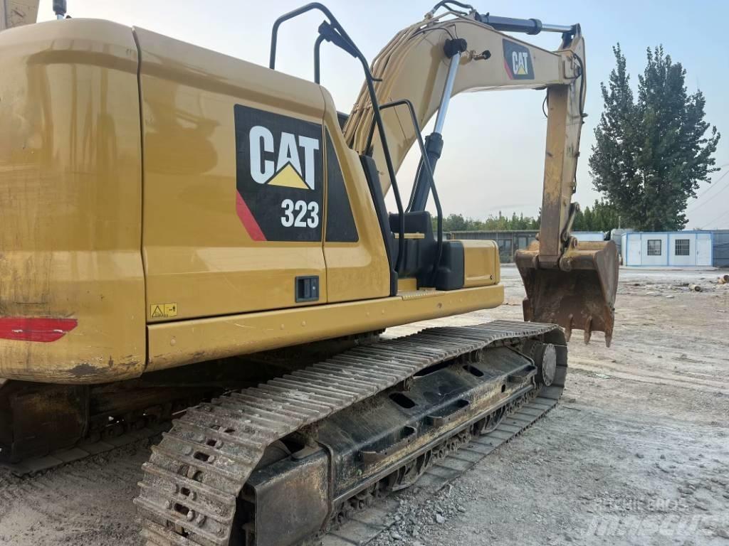CAT 323 GC Roomikekskavaatorid