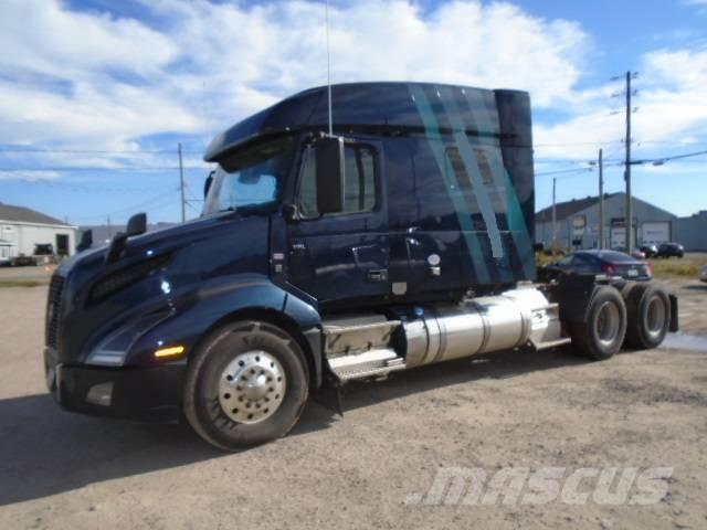 Volvo VNL740 Sadulveokid