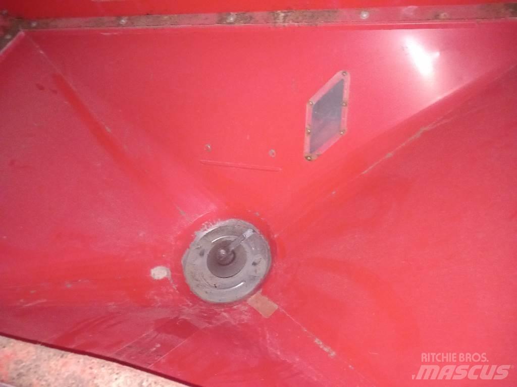 Kuhn MDS 732 M Väetisekülvikud pihustiga