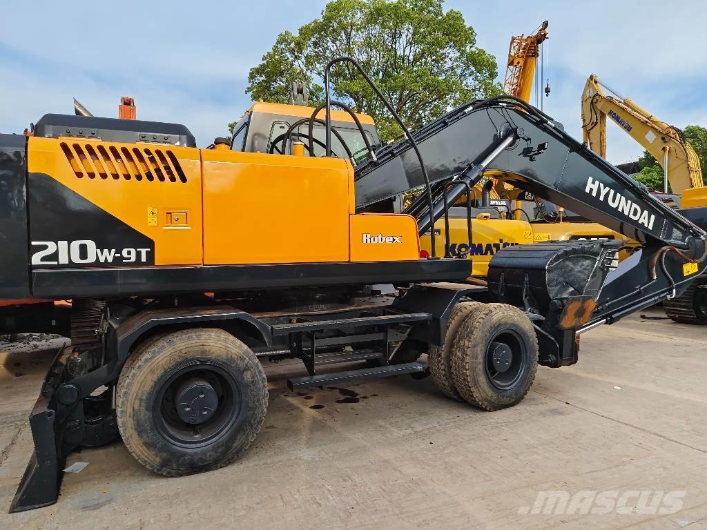 Hyundai r210w-9 Ratasekskavaatorid