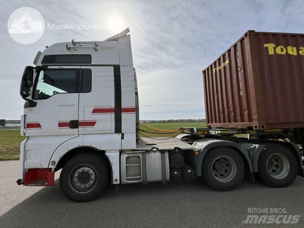 MAN TGX 28.500 Sadulveokid