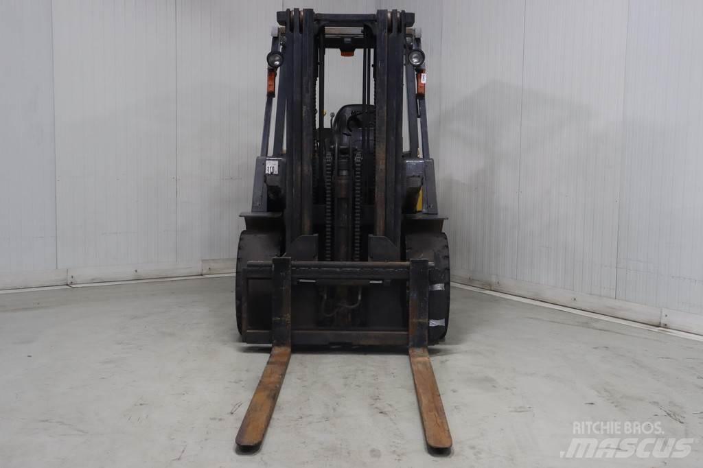 TCM FD40T2 Diiseltõstukid