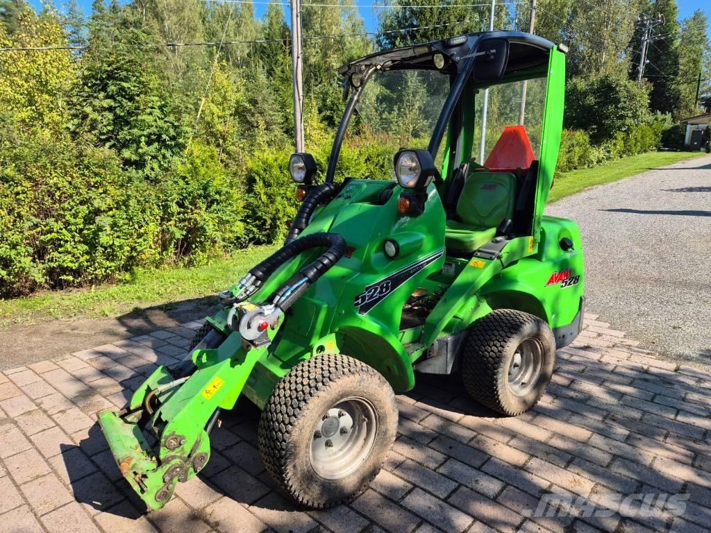 Avant 528 Väikelaadurid