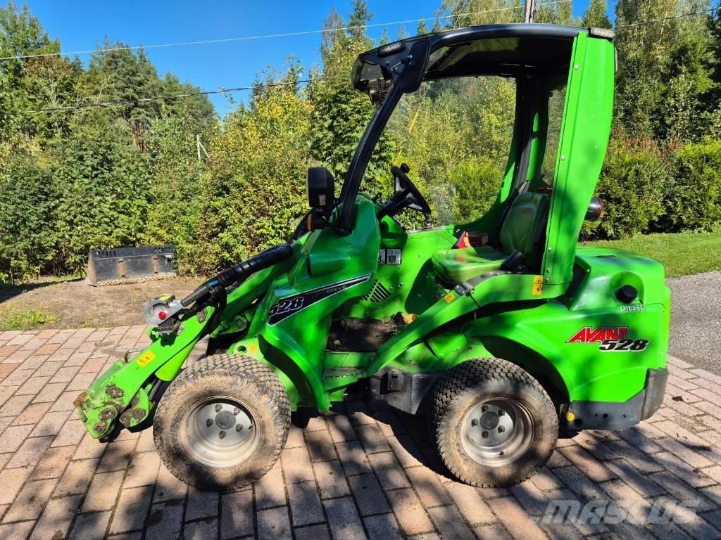 Avant 528 Väikelaadurid