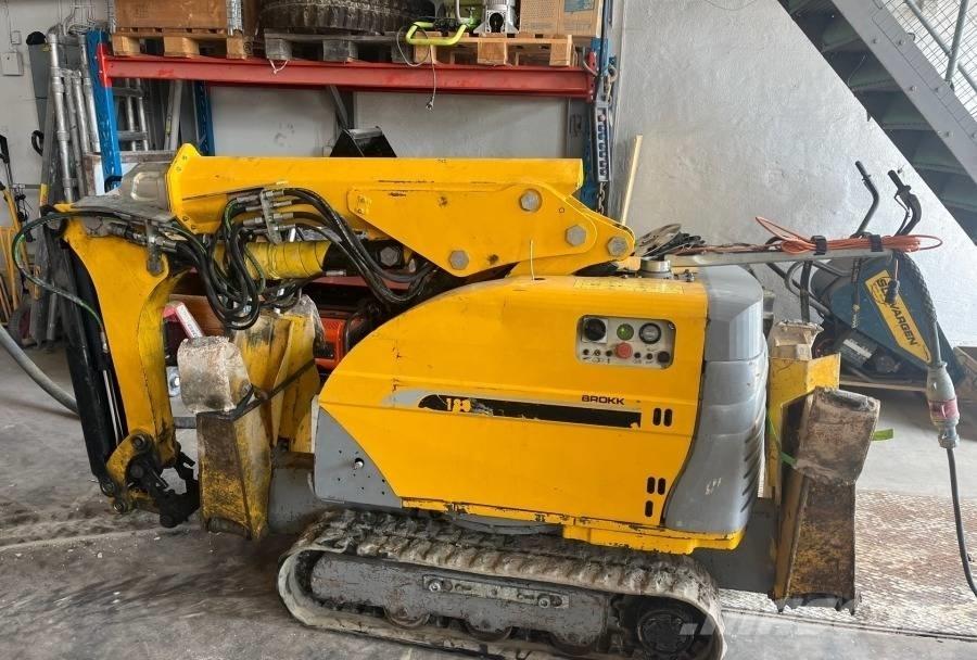 Brokk 180 Lammutusekskavaatorid