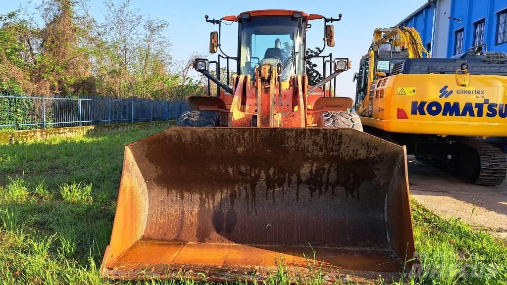 Hitachi W190 Rataslaadurid