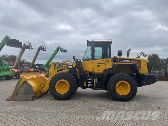 Komatsu WA 320 Rataslaadurid