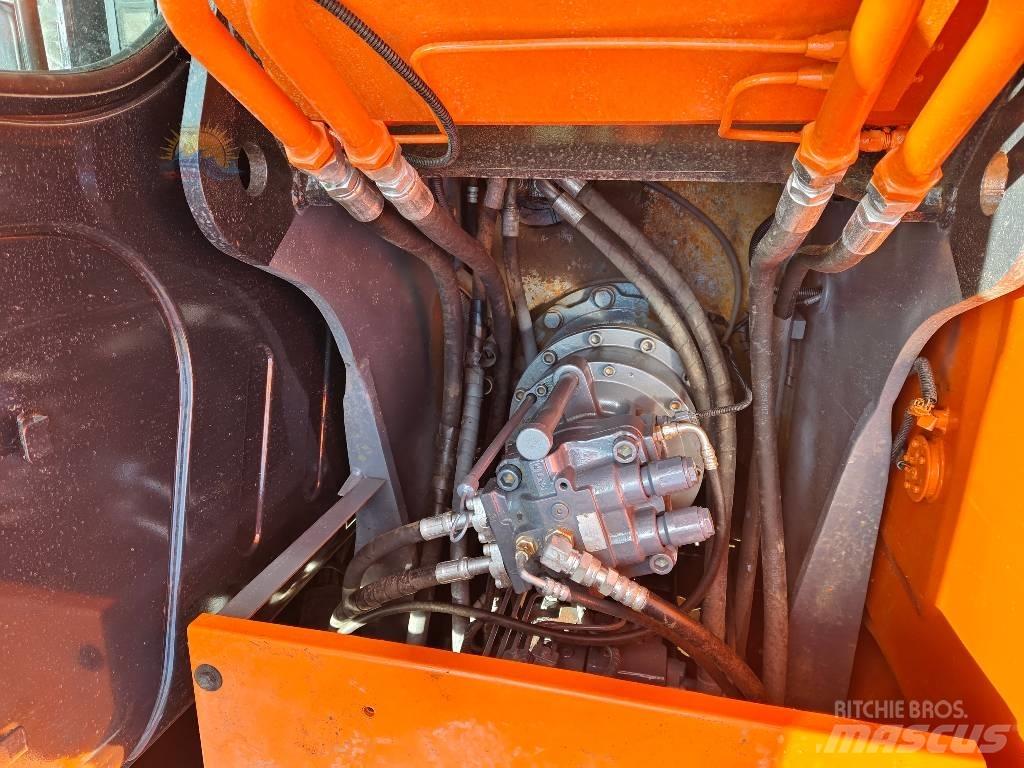 Hitachi ZX 130 Roomikekskavaatorid