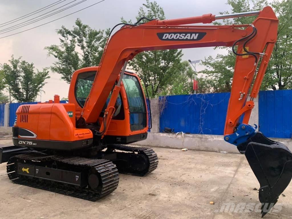Doosan DX 75-9 C Väikeekskavaatorid 7t-12t