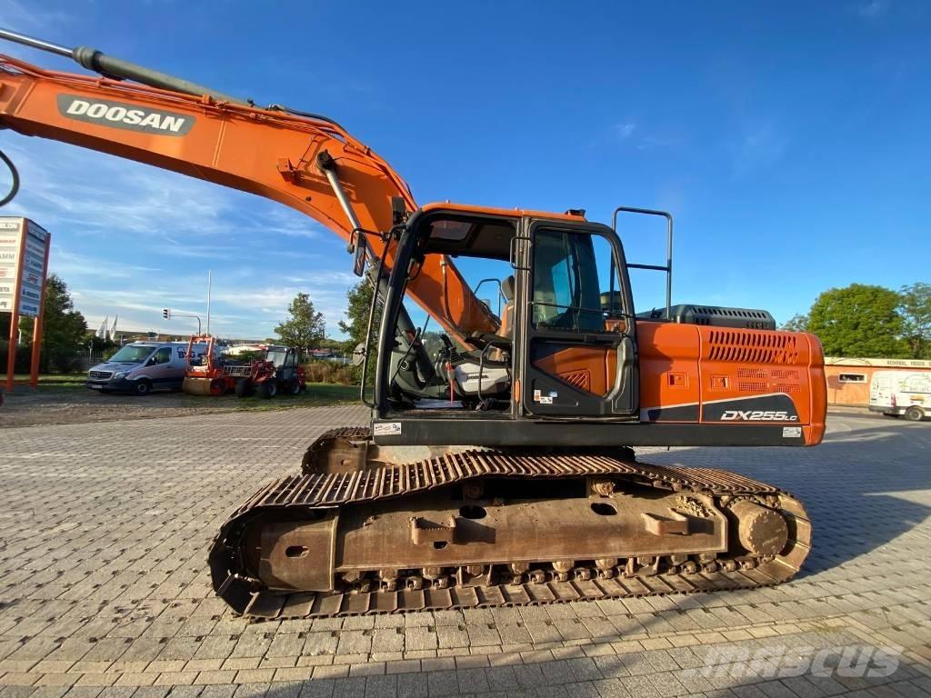 Doosan DX 255 LC-5 Roomikekskavaatorid