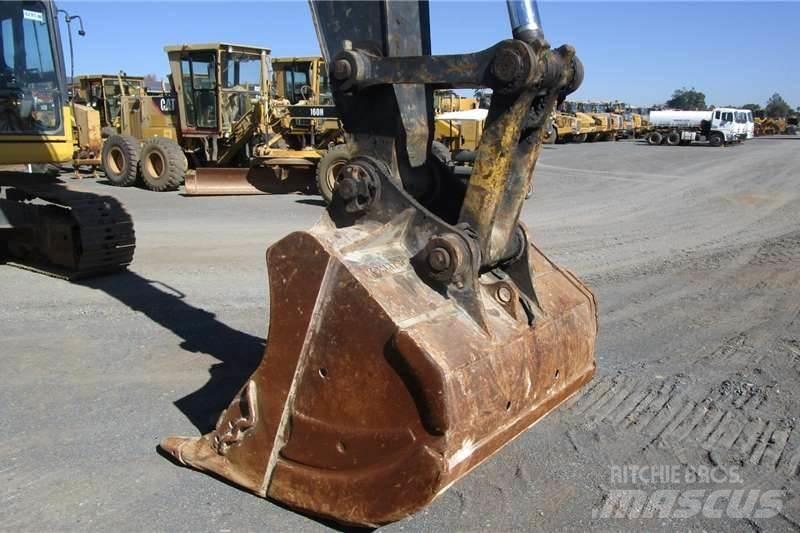 Komatsu PC300-8 Miniekskavaatorid < 7 t