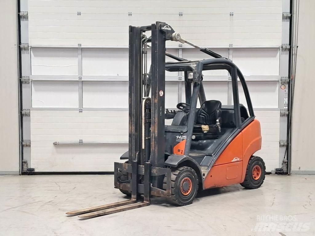 Linde H25T Gaasitõstukid