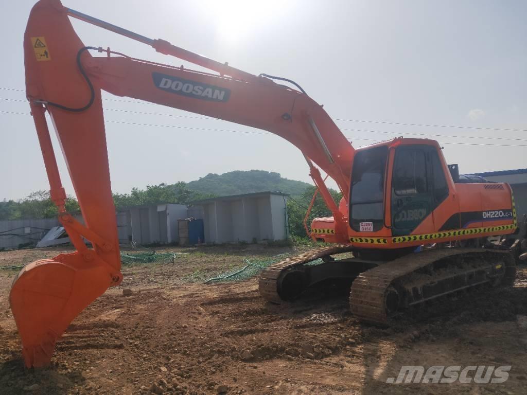 Doosan DH220LC-7 Roomikekskavaatorid