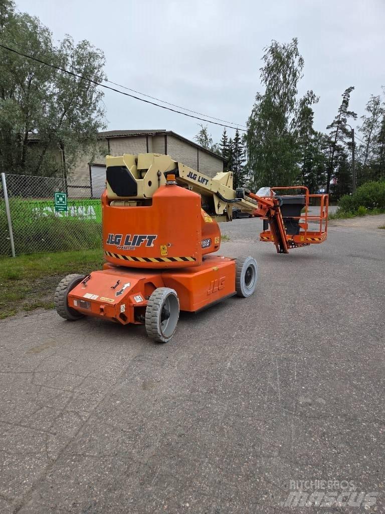 JLG E 400 AJPN Iseliikuvad poomtõstukid