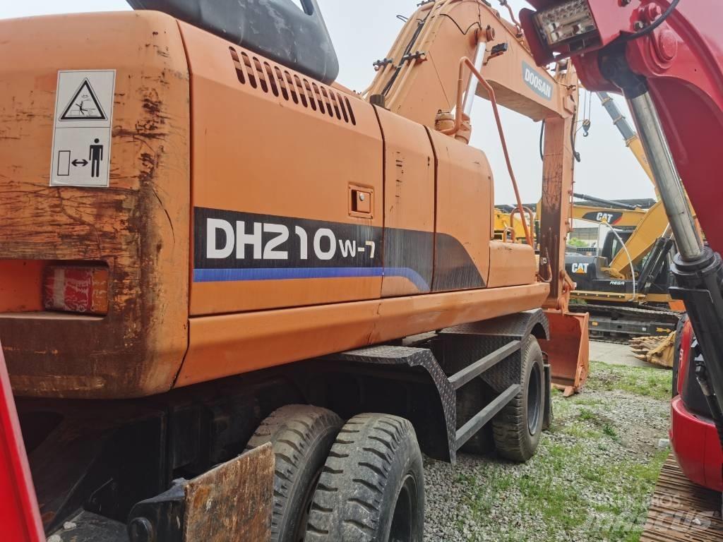 Doosan DH 210 W-7 Ratasekskavaatorid